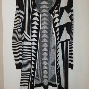 ABSOLUTELY FAMOUS - Black/Beige Geometric Print Long Sleeve Cardigan, Size L
